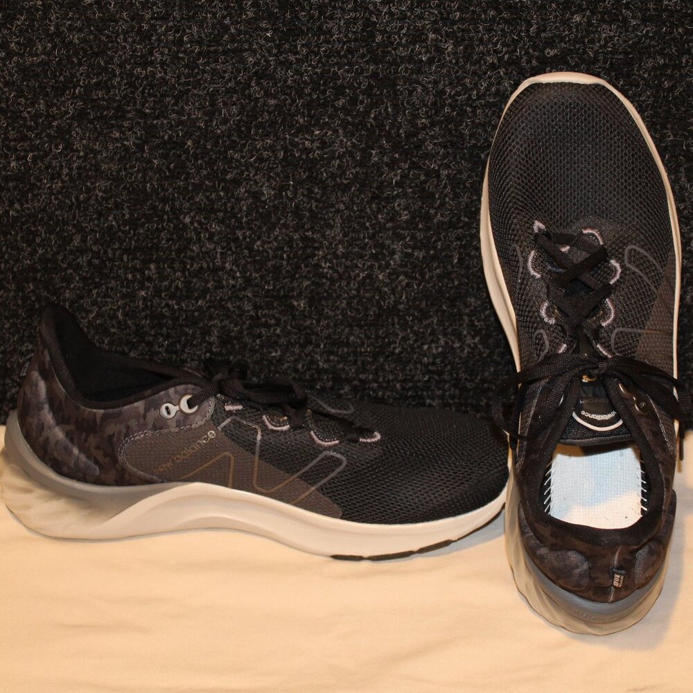 NEW BALANCE FRESH FOAM ROAV MENS SIZE 13